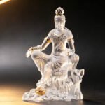 Liuli Crystal Guanyin Statue